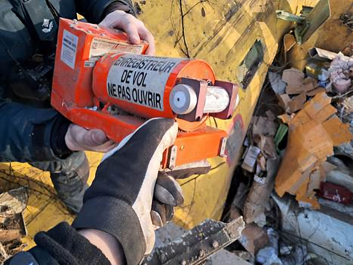 Vortrag: Warum man 2024 noch immer nach der Blackbox tauchte - Analyse von Satelliten-Konstellationen im Kontext der Luftfahrt Vortrag: Warum man 2024 noch immer nach der Blackbox tauchte - Analyse von Satelliten-Konstellationen im Kontext der Luftfahrt